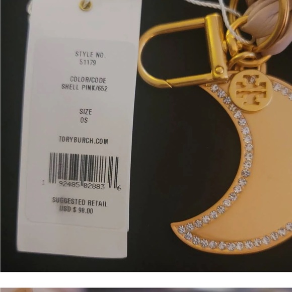 Tory Burch Emerson tote. In excellent condition! Comes from smoke free home. - Picture 7 of 7